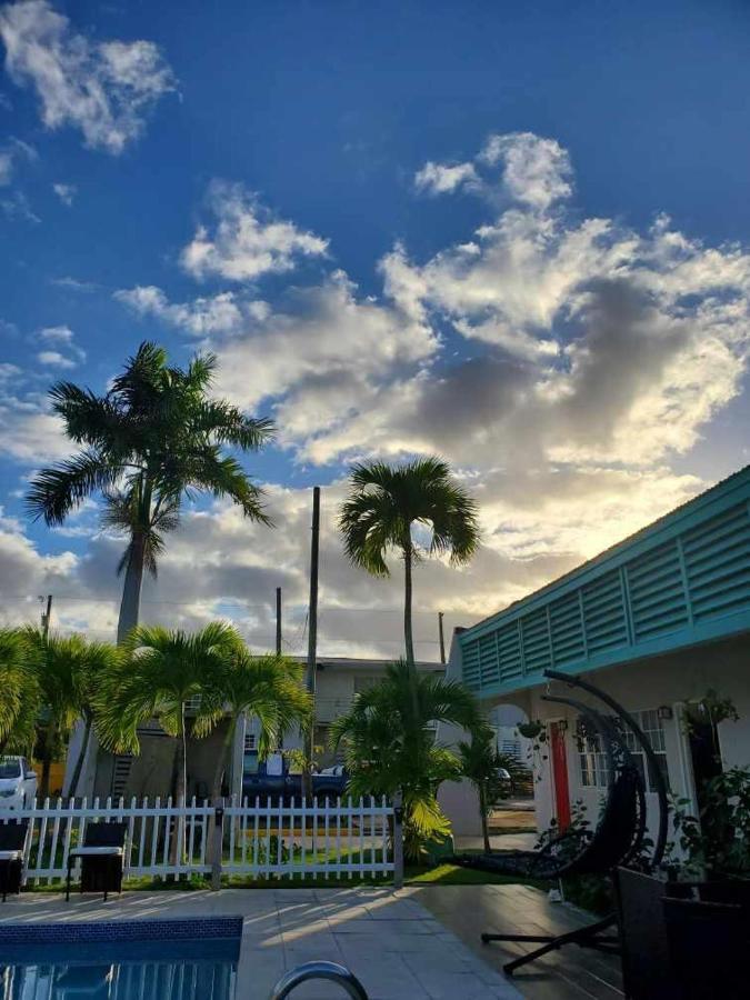 Georges Royal Inn Frederiksted Экстерьер фото
